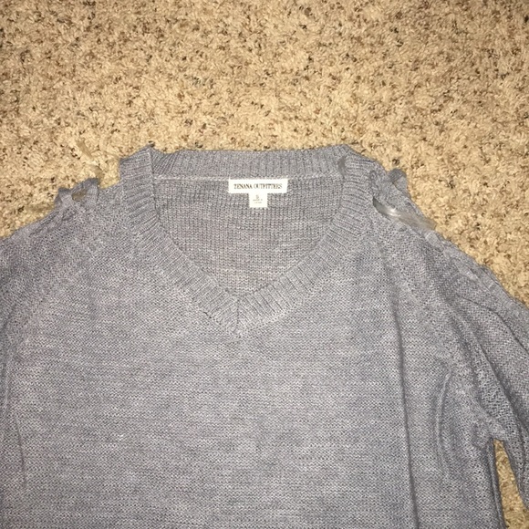 Juniors sweater - Picture 2 of 4